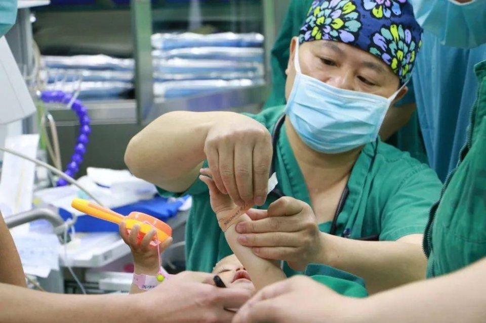 南宁妇婴监护型护送
